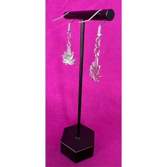 Handmade Silver Dangly Pot Leaf Earrings - Picture 3 of 3